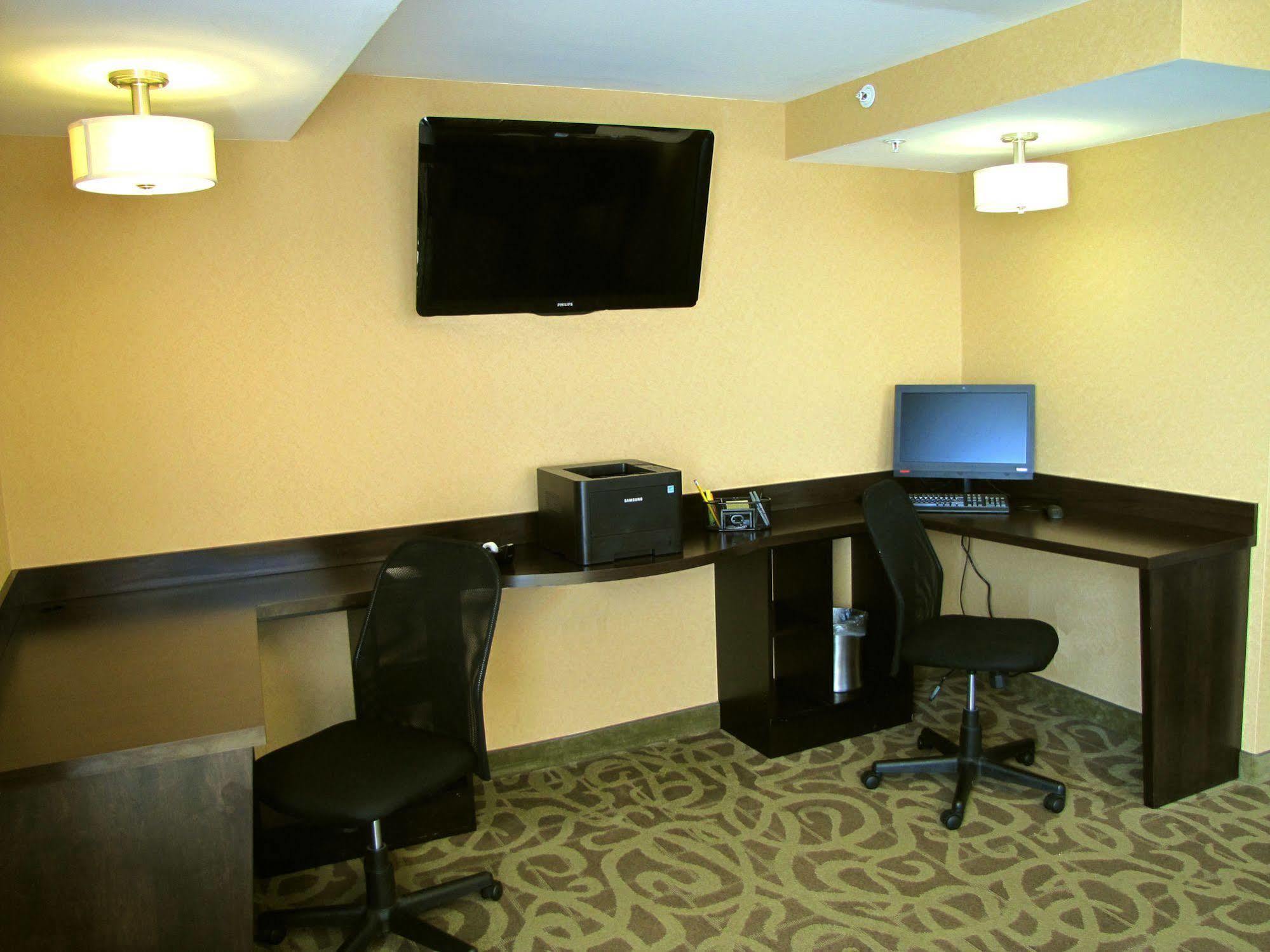 Clarion Hotel Beachwood-Cleveland Екстериор снимка