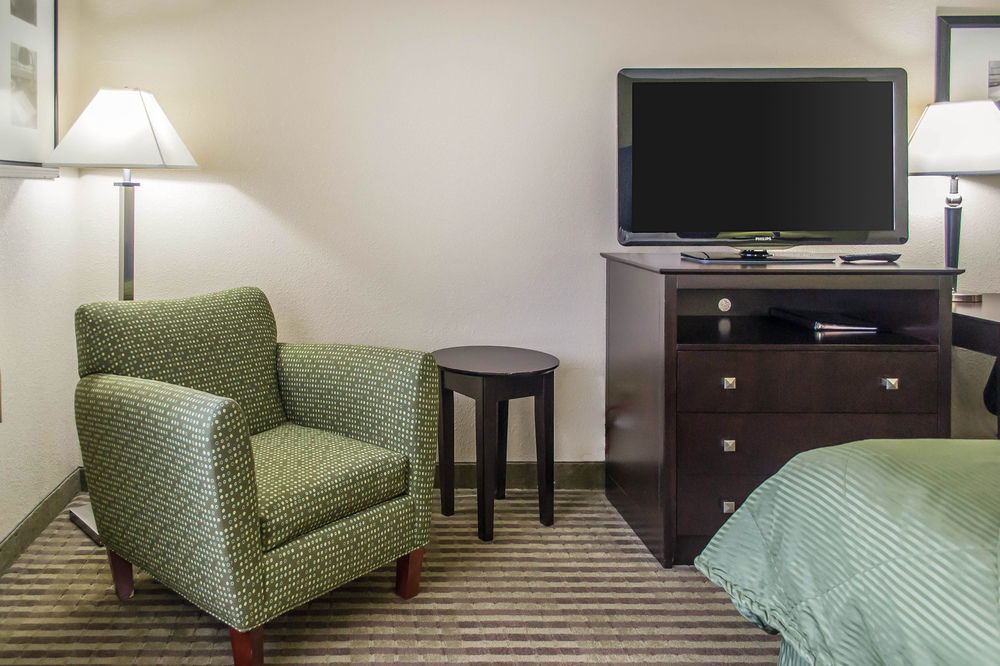 Clarion Hotel Beachwood-Cleveland Екстериор снимка