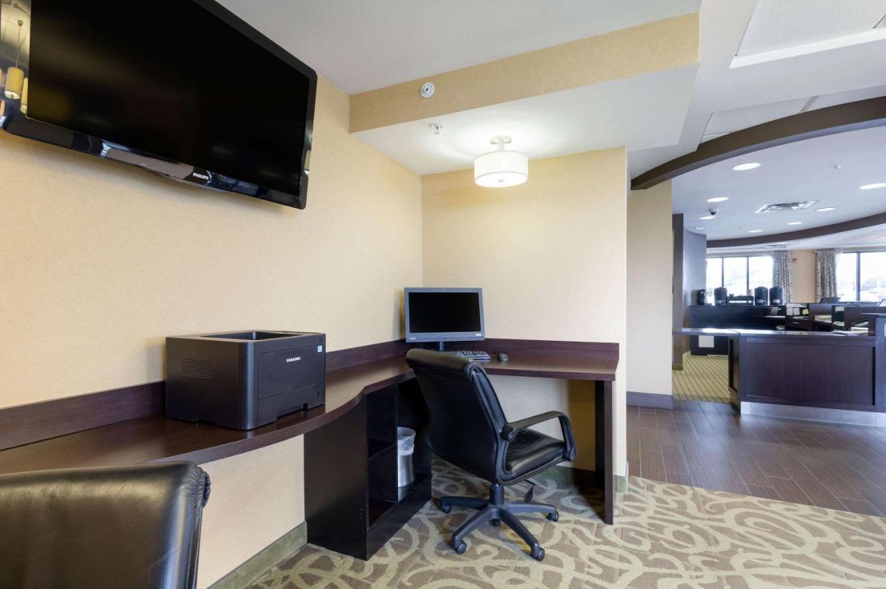 Clarion Hotel Beachwood-Cleveland Екстериор снимка