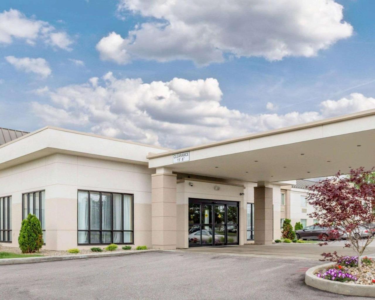 Clarion Hotel Beachwood-Cleveland Екстериор снимка